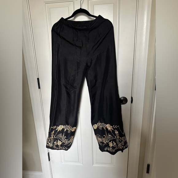 Pakistani clothes- Velvet outfit - Picture 7 of 14